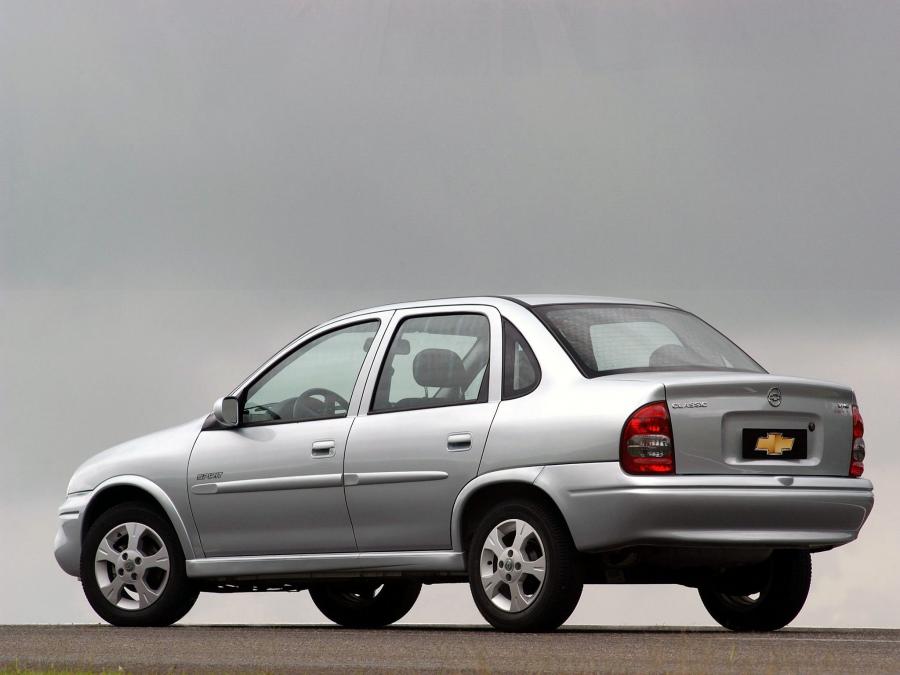  Chevrolet Classic 2003 года  (фото 12 из 16)